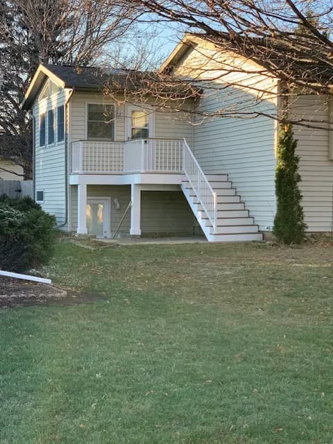 Neenah AZEK Porch White AZEK Trim