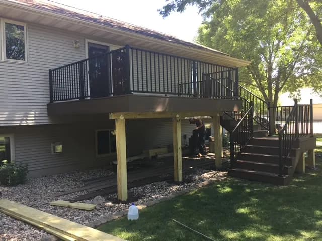 Oshkosh TimberTech AZEK Deck Aluminum Railing