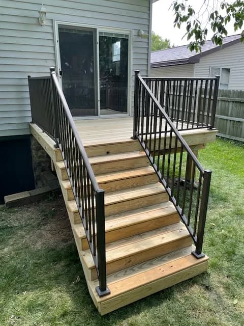 Oshkosh Wood Hybrid Deck Aluminum Railing